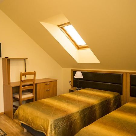 פלאנגה Viktoras Apartments מראה חיצוני תמונה