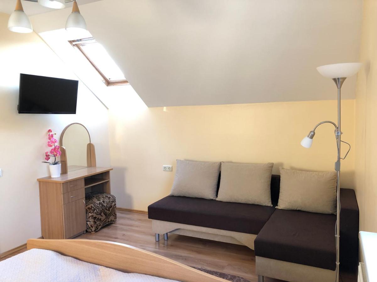פלאנגה Viktoras Apartments מראה חיצוני תמונה