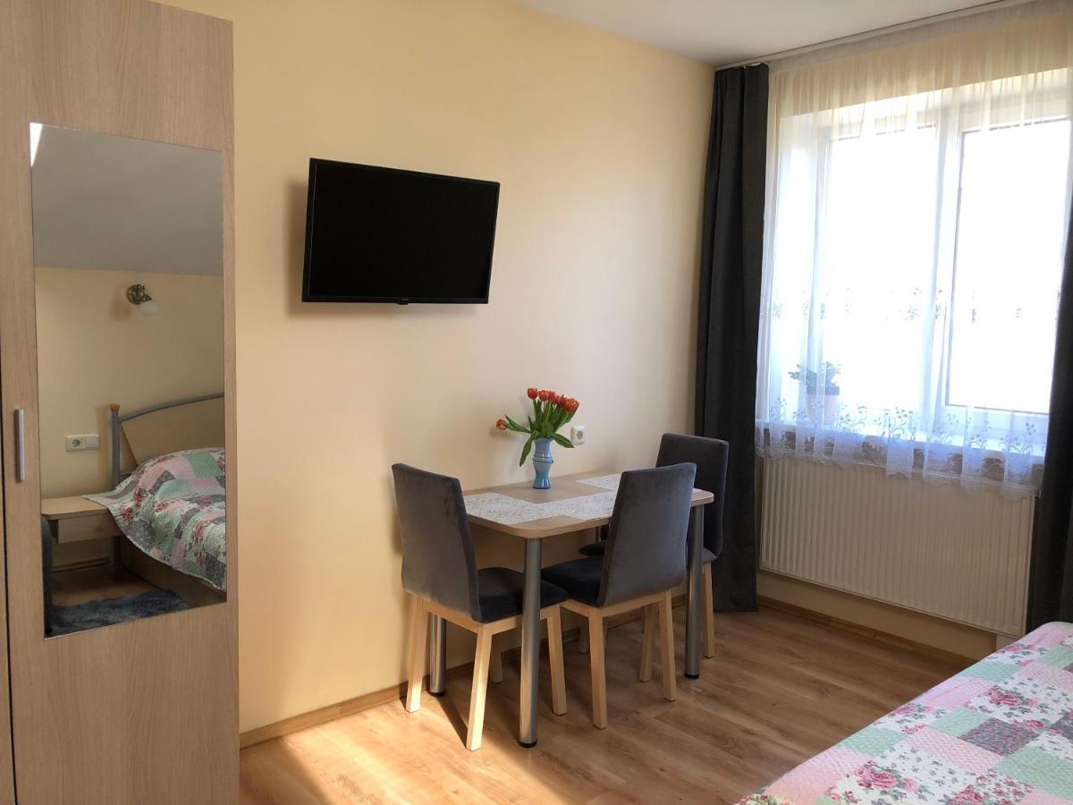 פלאנגה Viktoras Apartments מראה חיצוני תמונה