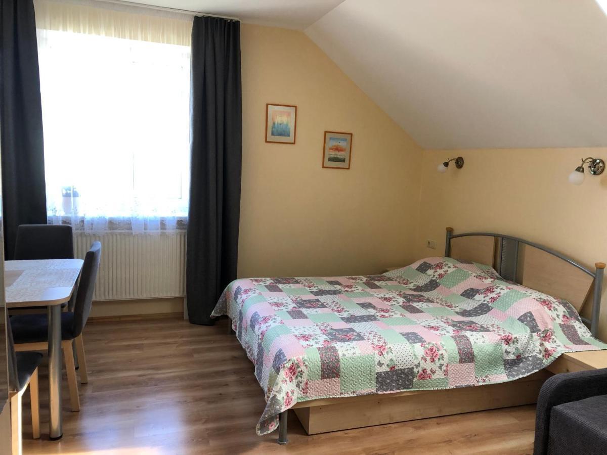 פלאנגה Viktoras Apartments מראה חיצוני תמונה