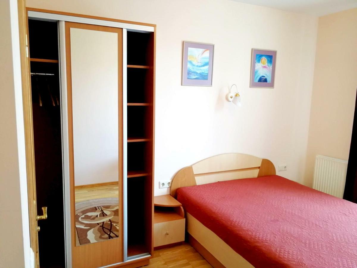 פלאנגה Viktoras Apartments מראה חיצוני תמונה